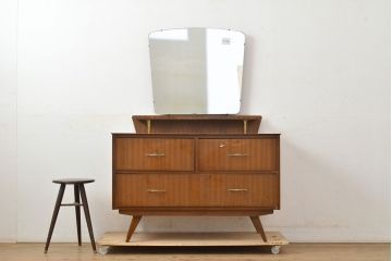 イギリスヴィンテージ　北欧スタイル家具　Remploy社製　チーク材が温かい雰囲気を醸し出すビンテージドレッサー(化粧台、チェスト、鏡台、引き出し)(R-050194)
