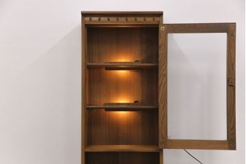 イギリスヴィンテージ　ERCOL(アーコール)　希少モデル!　ニレ材製のおしゃれな細型キャビネット(収納棚、飾り棚、食器棚、ビンテージ)(R-050200)