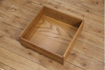 イギリスヴィンテージ　ERCOL(アーコール)　希少モデル!　ニレ材製のおしゃれな細型キャビネット(収納棚、飾り棚、食器棚、ビンテージ)(R-050200)