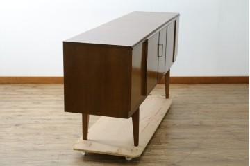 イギリスヴィンテージ　北欧　ビューティリティ Beautility　スタイリッシュな佇まいが魅力的な珍しいつくりのサイドボード　(R-050203)