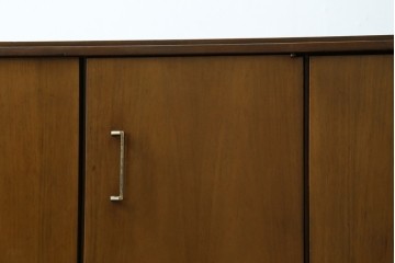 イギリスヴィンテージ　北欧　ビューティリティ Beautility　スタイリッシュな佇まいが魅力的な珍しいつくりのサイドボード　(R-050203)