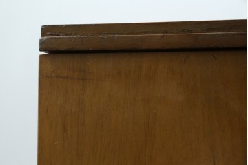 イギリスヴィンテージ　北欧　ビューティリティ Beautility　スタイリッシュな佇まいが魅力的な珍しいつくりのサイドボード　(R-050203)