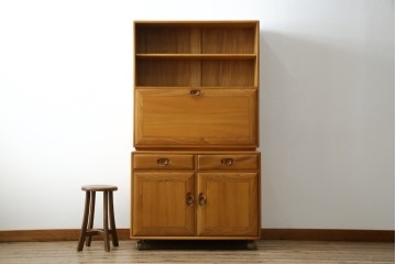 イギリスヴィンテージ　ERCOL(アーコール)　ニレ材製のキャビネット　(R-050208)