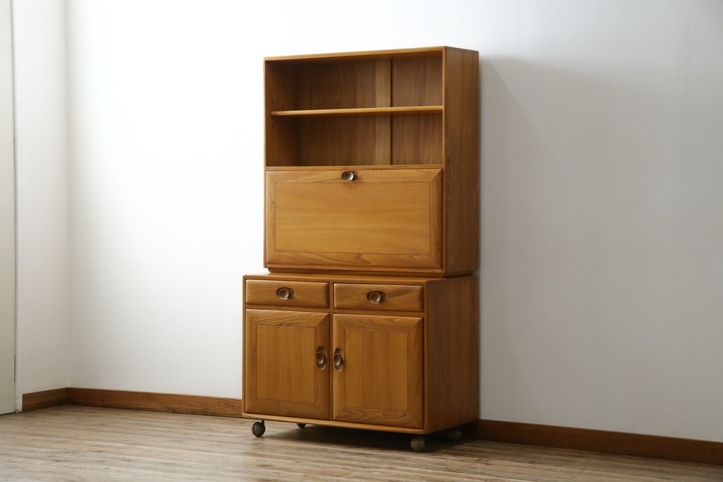 イギリスヴィンテージ　ERCOL(アーコール)　ニレ材製のキャビネット　(R-050208)