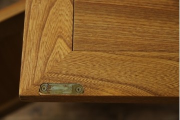 イギリスヴィンテージ　ERCOL(アーコール)　ニレ材製のキャビネット　(R-050208)