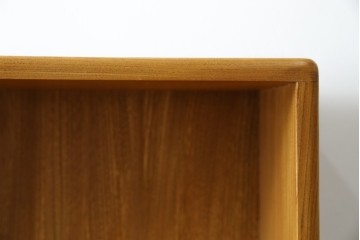 イギリスヴィンテージ　ERCOL(アーコール)　ニレ材製のキャビネット　(R-050208)