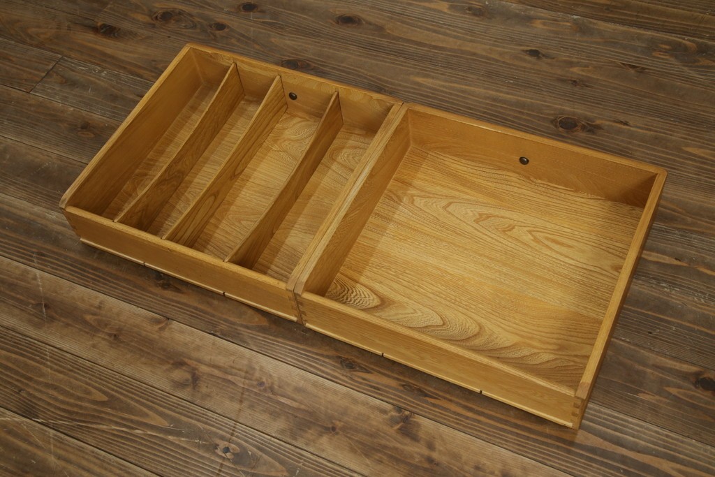 イギリスヴィンテージ　ERCOL(アーコール)　ニレ材製のキャビネット　(R-050208)