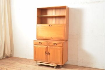 イギリスヴィンテージ　ERCOL(アーコール)　ニレ材製のキャビネット(カップボード、食器棚、収納棚、ビンテージ、飾り棚、陳列棚)(R-050208)
