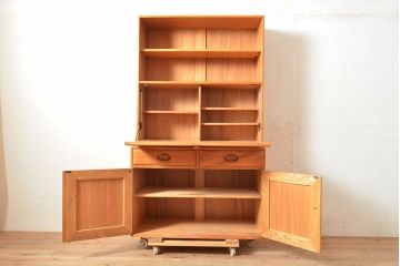 イギリスヴィンテージ　ERCOL(アーコール)　ニレ材製のキャビネット(カップボード、食器棚、収納棚、ビンテージ、飾り棚、陳列棚)(R-050208)