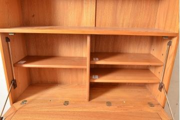 イギリスヴィンテージ　ERCOL(アーコール)　ニレ材製のキャビネット(カップボード、食器棚、収納棚、ビンテージ、飾り棚、陳列棚)(R-050208)