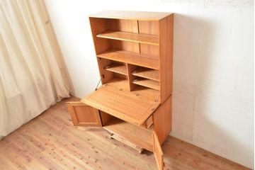 イギリスヴィンテージ　ERCOL(アーコール)　ニレ材製のキャビネット(カップボード、食器棚、収納棚、ビンテージ、飾り棚、陳列棚)(R-050208)
