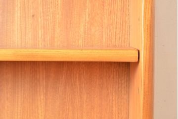 イギリスヴィンテージ　ERCOL(アーコール)　ニレ材製のキャビネット(カップボード、食器棚、収納棚、ビンテージ、飾り棚、陳列棚)(R-050208)