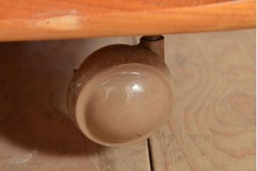 イギリスヴィンテージ　ERCOL(アーコール)　ニレ材製のキャビネット(カップボード、食器棚、収納棚、ビンテージ、飾り棚、陳列棚)(R-050208)