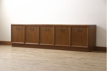 イギリスビンテージ　G-PLAN(ジープラン)　オーク材　北欧スタイルのお部屋づくりにおすすめのサイドボード(テレビ台、リビングボード、ローボード、収納棚、戸棚、ヴィンテージ)(R-050211)