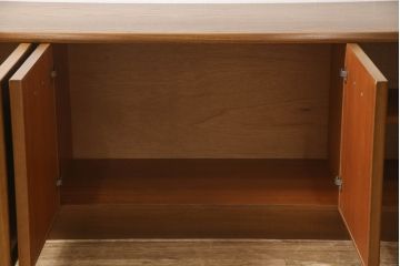 イギリスビンテージ　G-PLAN(ジープラン)　オーク材　北欧スタイルのお部屋づくりにおすすめのサイドボード(テレビ台、リビングボード、ローボード、収納棚、戸棚、ヴィンテージ)(R-050211)
