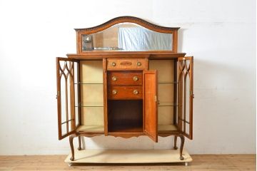 イギリスアンティーク　マホガニー材　上手物!凝ったつくりを楽しめるエレガントなキャビネット(収納棚、戸棚、飾り棚)(R-050217)