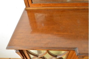 イギリスアンティーク　マホガニー材　上手物!凝ったつくりを楽しめるエレガントなキャビネット(収納棚、戸棚、飾り棚)(R-050217)