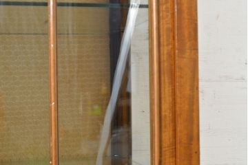 イギリスアンティーク　マホガニー材　上手物!凝ったつくりを楽しめるエレガントなキャビネット(収納棚、戸棚、飾り棚)(R-050217)