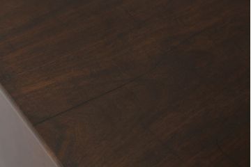 イギリスアンティーク　洗練されたデザインが気品漂うウォールナット材製チェスト(引き出し、サイドチェスト)(R-050236)