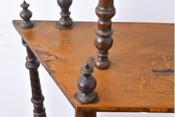 イギリスアンティーク　ペイント仕上げ限定　挽き物加工の支柱がエレガントな雰囲気を演出するラック(オープンシェルフ、飾り棚)(R-050246)