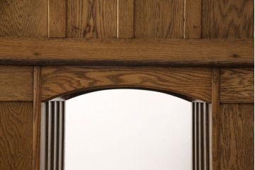 イギリスアンティーク　オーク材　使い込まれた木の風合いが貫録を漂わせるロールトップのライティングビューロー(ワークデスク、机、在宅ワーク、在宅用)(R-050252)