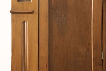 イギリスアンティーク　使い込まれた風合いと温かみのある色合いが魅力のワードローブ(洋服タンス)(R-050253)