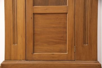 イギリスアンティーク　使い込まれた風合いと温かみのある色合いが魅力のワードローブ(洋服タンス)(R-050253)