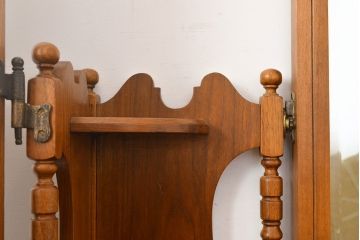 イギリスアンティーク　チーク材　インパクトのある凝ったつくりが魅力のドレッシングチェスト(ドレッサー、鏡台、三面鏡)(R-050254)