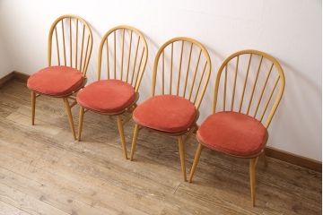 イギリスヴィンテージ　ビンテージ家具　ERCOL(アーコール)　オレンジのクッション付きのアーコールチェア4脚セット(ダイニングチェア、板座チェア、椅子)(R-050259)
