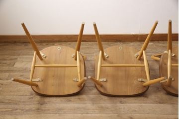 イギリスヴィンテージ　ビンテージ家具　ERCOL(アーコール)　オレンジのクッション付きのアーコールチェア4脚セット(ダイニングチェア、板座チェア、椅子)(R-050259)