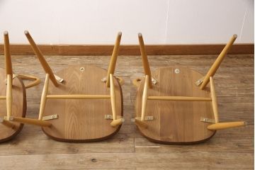 イギリスヴィンテージ　ビンテージ家具　ERCOL(アーコール)　オレンジのクッション付きのアーコールチェア4脚セット(ダイニングチェア、板座チェア、椅子)(R-050259)