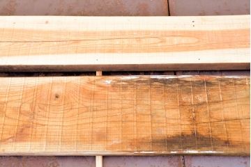 古材　DIYにおすすめ!古民家の梁に使われていたケヤキ材3枚セット(材料、木材、板)(R-050274)