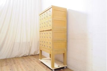 レトロ家具　昭和レトロ　KIHARA　引き出し40杯!店舗什器におすすめのナラ材製ネームプレート付きカードケース(引き出し、チェスト、図書館、図書室)(R-050288)