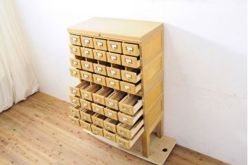 レトロ家具　昭和レトロ　KIHARA　小物収納にうってつけのナラ材製ネームプレート付きカードケース(引き出し、チェスト、図書館、図書室)(R-050289)
