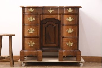 中古　美品　アメリカ　ヒッコリーチェア(HICKORY CHAIR)　マホガニー材　高級感とクラシカルな雰囲気を高めるデスク(両袖机、ワークデスク、在宅用、在宅ワーク)(定価約89万円)(R-050292)