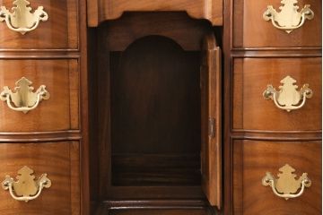 中古　美品　アメリカ　ヒッコリーチェア(HICKORY CHAIR)　マホガニー材　高級感とクラシカルな雰囲気を高めるデスク(両袖机、ワークデスク、在宅用、在宅ワーク)(定価約89万円)(R-050292)