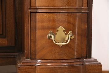 中古　美品　アメリカ　ヒッコリーチェア(HICKORY CHAIR)　マホガニー材　高級感とクラシカルな雰囲気を高めるデスク(両袖机、ワークデスク、在宅用、在宅ワーク)(定価約89万円)(R-050292)