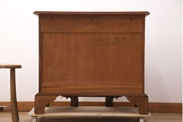 中古　美品　アメリカ　ヒッコリーチェア(HICKORY CHAIR)　マホガニー材　高級感とクラシカルな雰囲気を高めるデスク(両袖机、ワークデスク、在宅用、在宅ワーク)(定価約89万円)(R-050292)