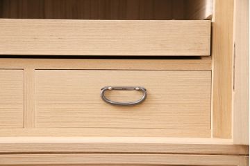 中古　美品　国産　気品あふれる佇まいが魅力の総桐箪笥(胴厚)(着物箪笥、衣装箪笥、和タンス、桐たんす)(定価約90万円)(R-050295)