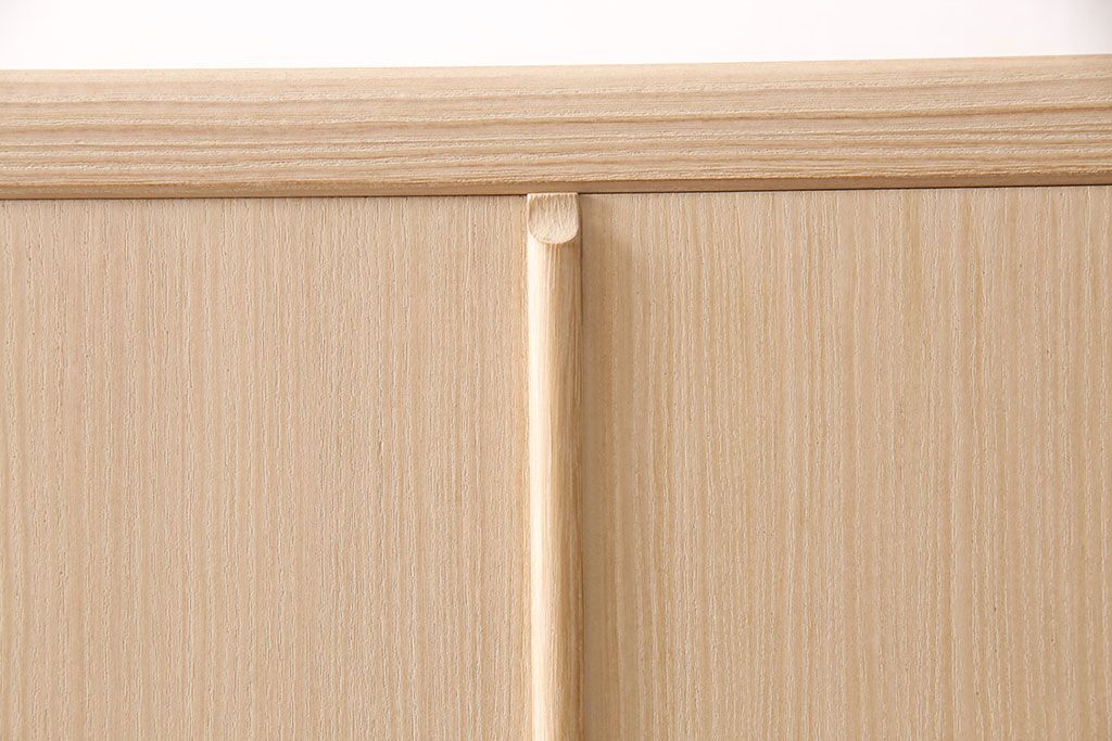 中古　美品　国産　気品あふれる佇まいが魅力の総桐箪笥(胴厚)(着物箪笥、衣装箪笥、和タンス、桐たんす)(定価約90万円)(R-050295)