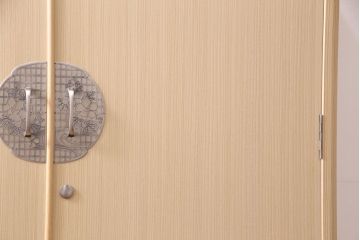 中古　美品　国産　気品あふれる佇まいが魅力の総桐箪笥(胴厚)(着物箪笥、衣装箪笥、和タンス、桐たんす)(定価約90万円)(R-050295)