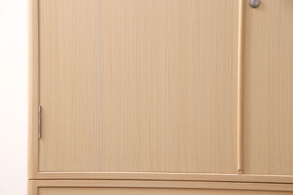 中古　美品　国産　気品あふれる佇まいが魅力の総桐箪笥(胴厚)(着物箪笥、衣装箪笥、和タンス、桐たんす)(定価約90万円)(R-050295)