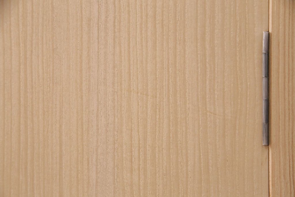 中古　美品　国産　気品あふれる佇まいが魅力の総桐箪笥(胴厚)(着物箪笥、衣装箪笥、和タンス、桐たんす)(定価約90万円)(R-050295)