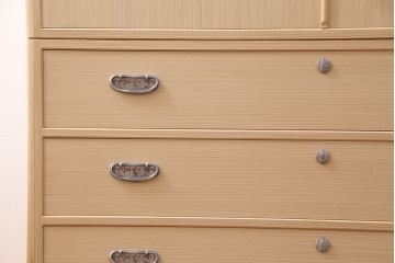 中古　美品　国産　気品あふれる佇まいが魅力の総桐箪笥(胴厚)(着物箪笥、衣装箪笥、和タンス、桐たんす)(定価約90万円)(R-050295)