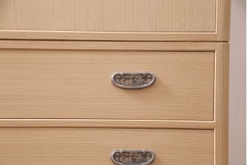 中古　美品　国産　気品あふれる佇まいが魅力の総桐箪笥(胴厚)(着物箪笥、衣装箪笥、和タンス、桐たんす)(定価約90万円)(R-050295)