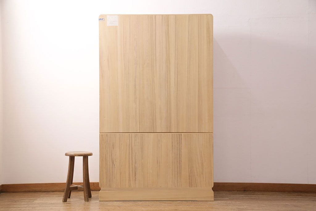 中古　美品　国産　気品あふれる佇まいが魅力の総桐箪笥(胴厚)(着物箪笥、衣装箪笥、和タンス、桐たんす)(定価約90万円)(R-050295)