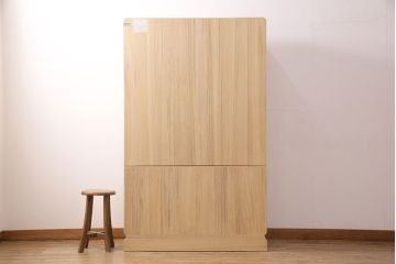 中古　美品　国産　気品あふれる佇まいが魅力の総桐箪笥(胴厚)(着物箪笥、衣装箪笥、和タンス、桐たんす)(定価約90万円)(R-050295)