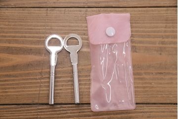 中古　美品　国産　気品あふれる佇まいが魅力の総桐箪笥(胴厚)(着物箪笥、衣装箪笥、和タンス、桐たんす)(定価約90万円)(R-050295)