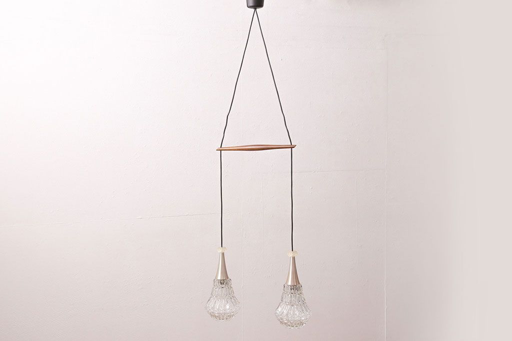 ヴィンテージ照明　デンマーク　きらきら輝くガラスシェードがエレガントな空間を演出するペンダントライト(吊り下げ照明、天井照明、ビンテージ)(R-050302)