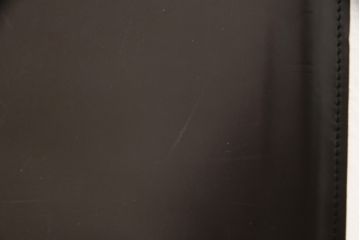 中古　イタリア　Enrico Pellizzoni(エンリコペリッツォーニ)　モダンでスタイリッシュな空間づくりにおすすめのダークカラーの本革チェア(椅子)(R-050327)